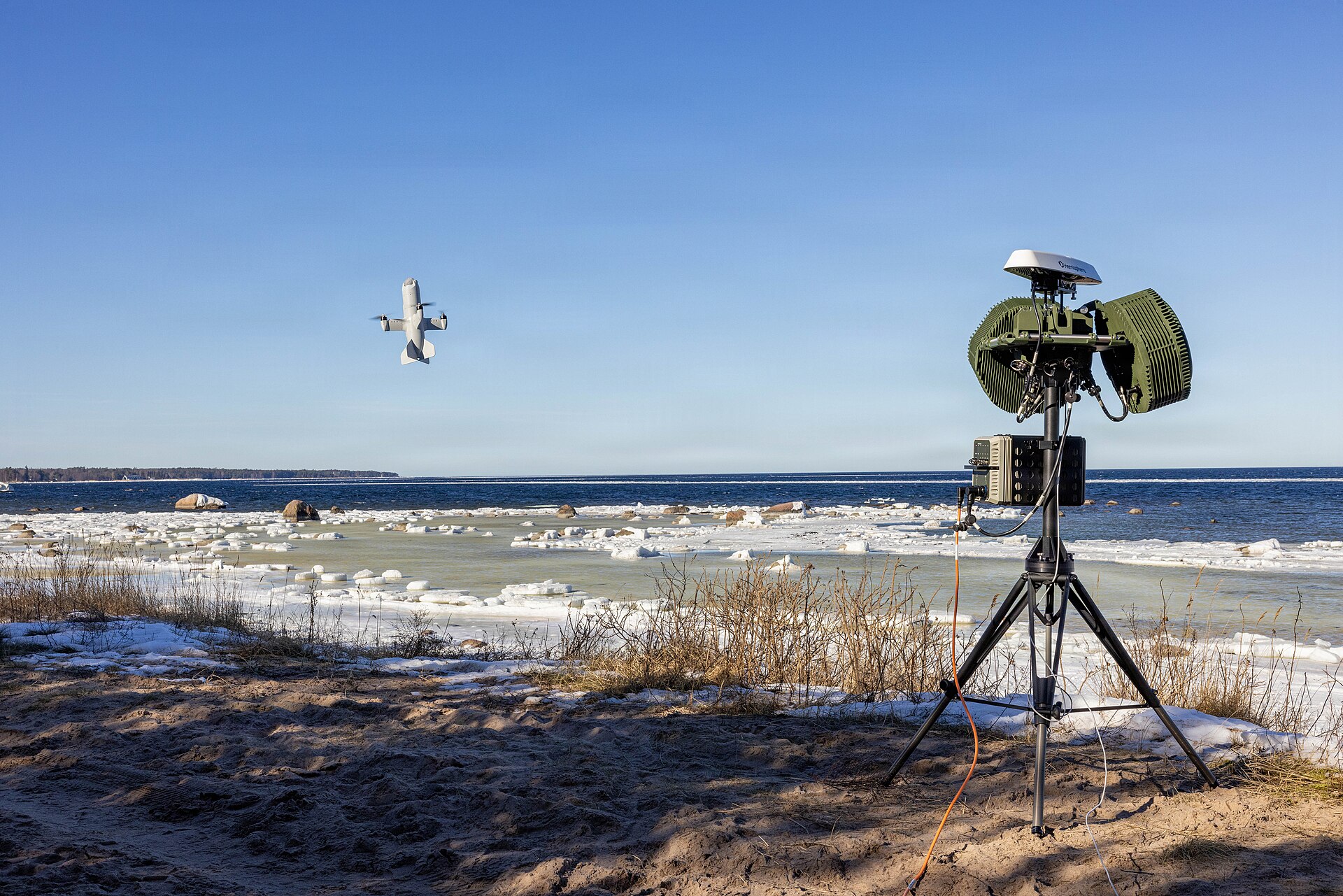 Lanzamiento de un sistema de defensa contra drones durante el ejercicio Digital Shield en Estonia